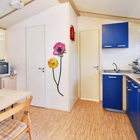 Feriehus Mobile Homes In Kastanija